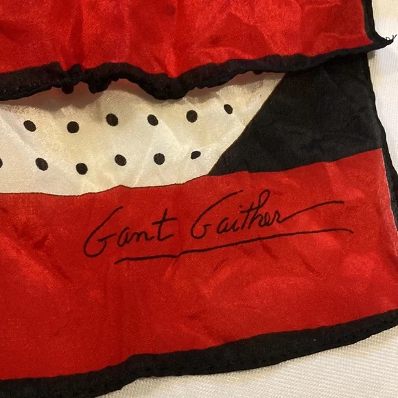 Gant Gaither gorgeous scarf size approximately 58” by 11” - Picture 4 of 5